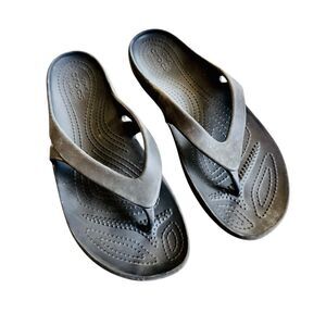 Crocs Iconic Comfort Womens Size 8 Black Thong Flip Flops Sandals Shoes